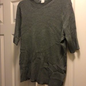 Short sleeve sweater